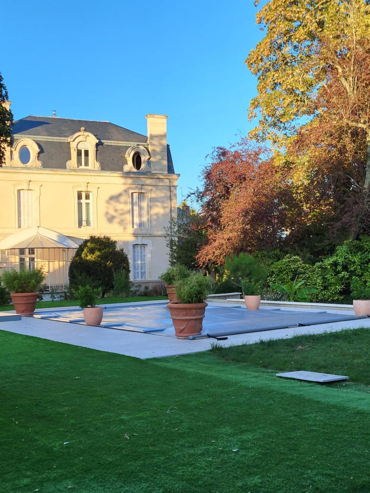 Bed and Breakfast Les 5 Escales Parthenay Exterior foto